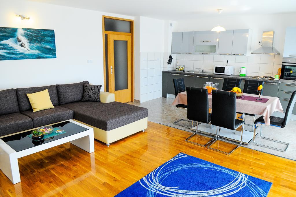 Apartments Rajic Split Pokoj fotografie