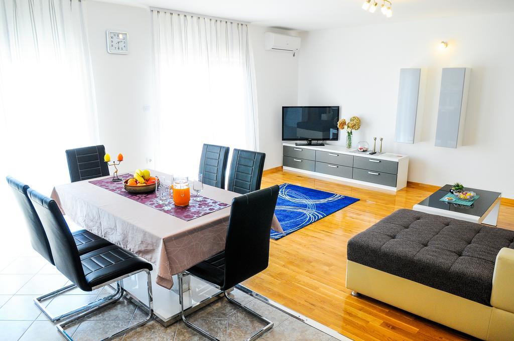 Apartments Rajic Split Pokoj fotografie