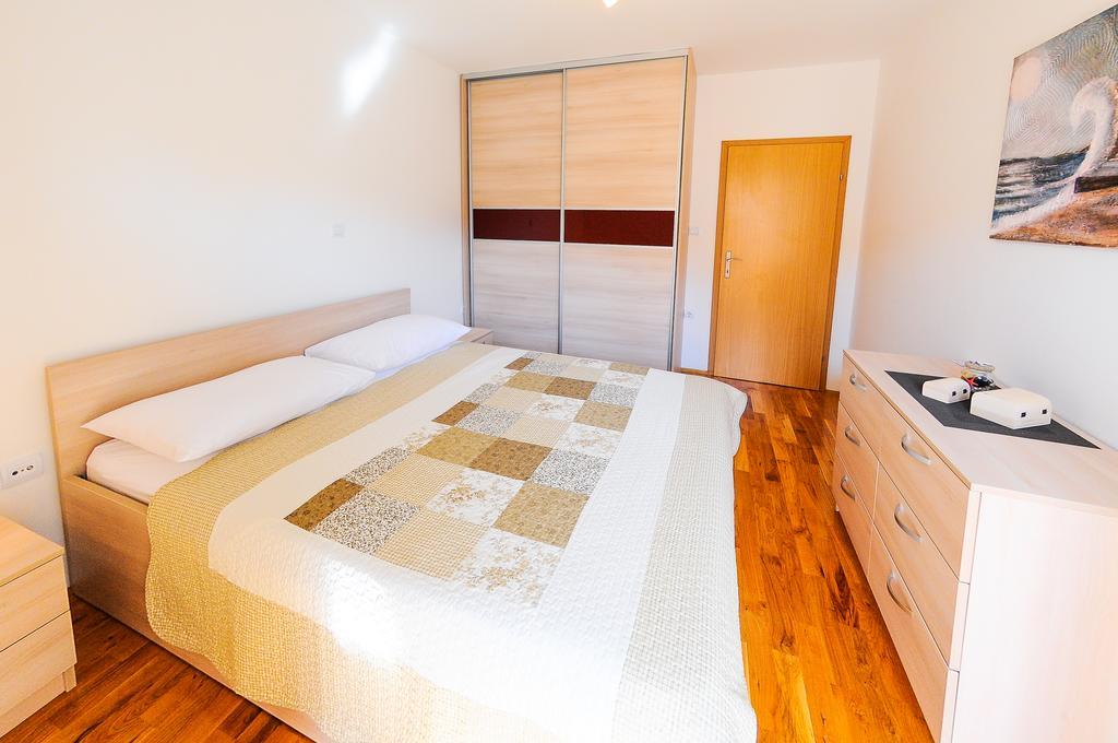 Apartments Rajic Split Pokoj fotografie