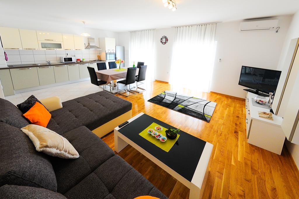 Apartments Rajic Split Pokoj fotografie