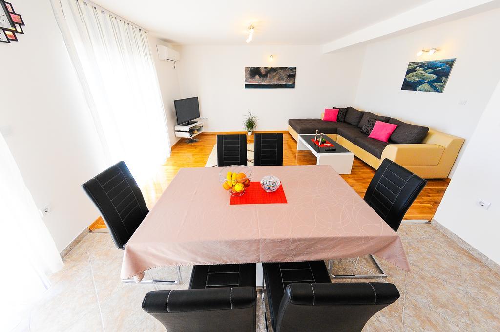 Apartments Rajic Split Pokoj fotografie